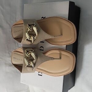 Donald Pliner Louise Metallic Snakeskin Sandal in Praliné Sz 7.5